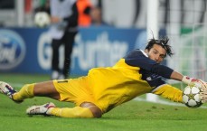 【开云综合服务】法国杯焦点对决，南特借主场之势追击桂冠，尼斯残阵逆境求破局