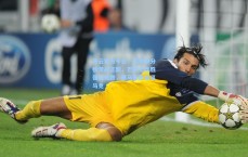 开云官方平台：西甲积分榜激战正酣，巴萨七连胜强势领跑，黑马连胜紧逼马竞