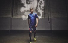 开云综合服务：马德里德比巅峰对决，铁血防守与华丽进攻的碰撞