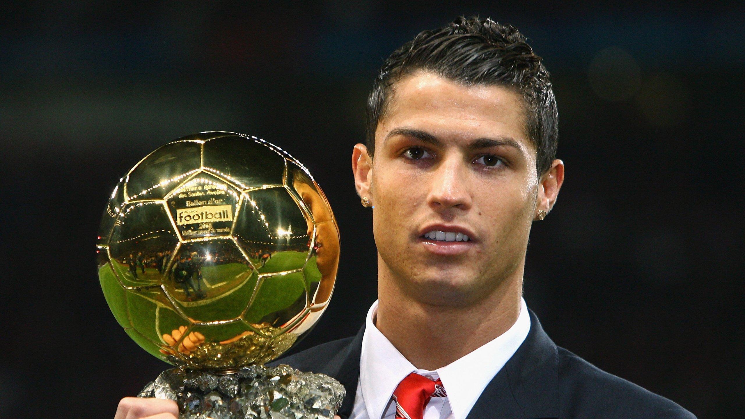 54岁解说名嘴詹俊为挺U23国足冲冠，毅然放弃解说利物浦焦点战